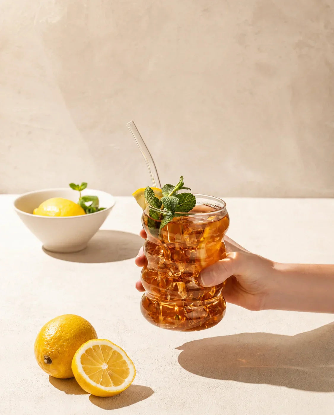 Homemade iced tea maken met meer smaak en minder suiker